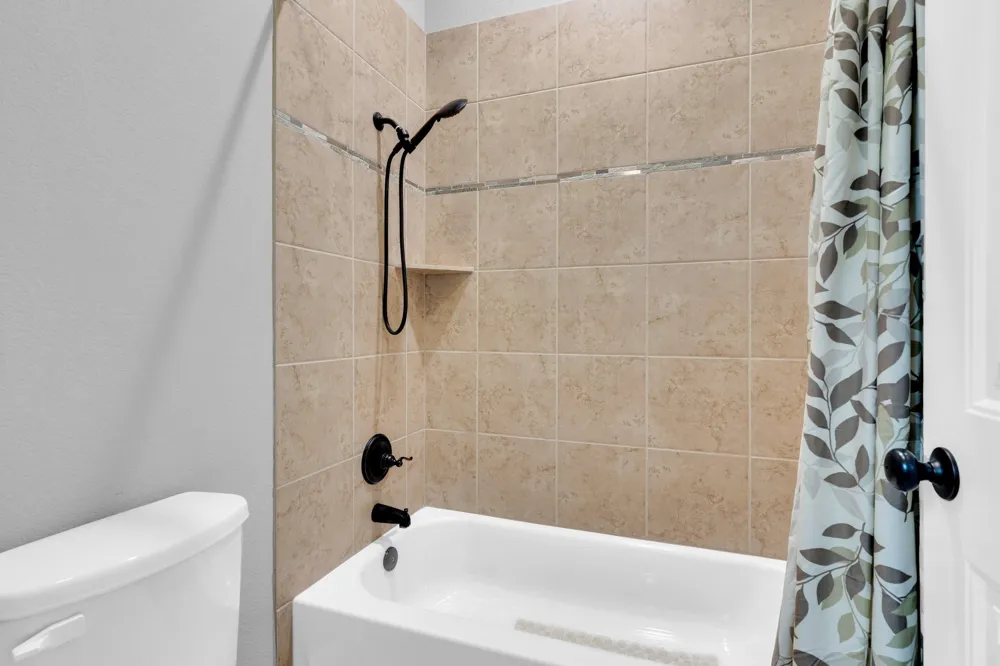102 Willowbrook Drive Waxahachie, TX 75165