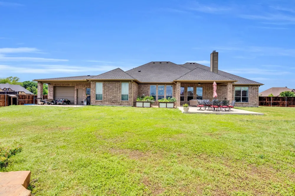102 Willowbrook Drive Waxahachie, TX 75165