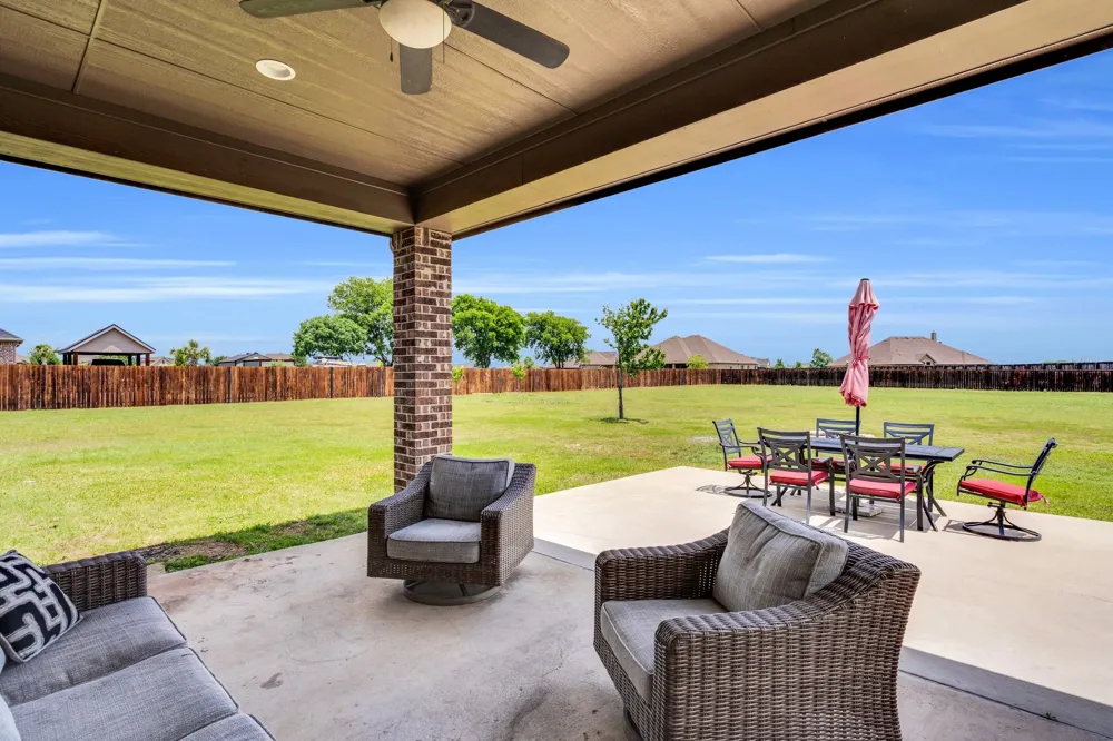 102 Willowbrook Drive Waxahachie, TX 75165