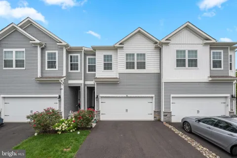 60 FONTHILL COURT