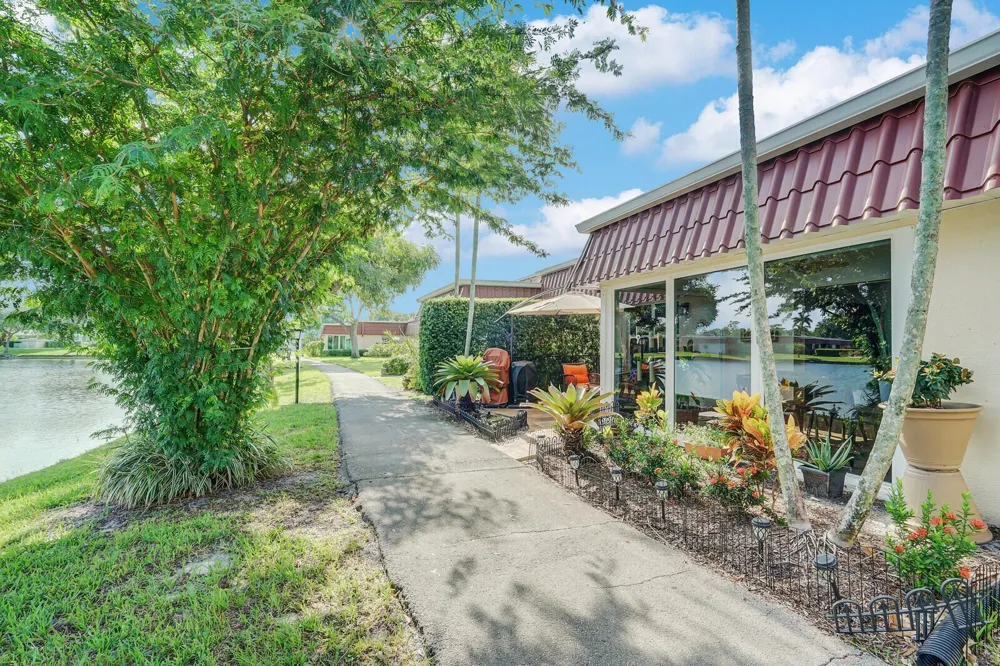 772 NANTUCKET CIRCLE #B Lake Worth, FL 33467