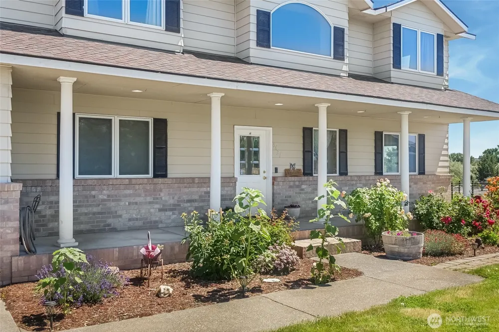 5621 Road J.4 NE Moses Lake, WA 98837