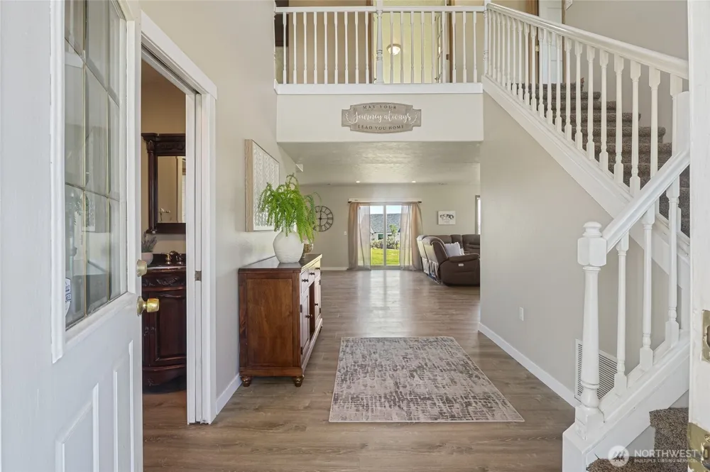 5621 Road J.4 NE Moses Lake, WA 98837