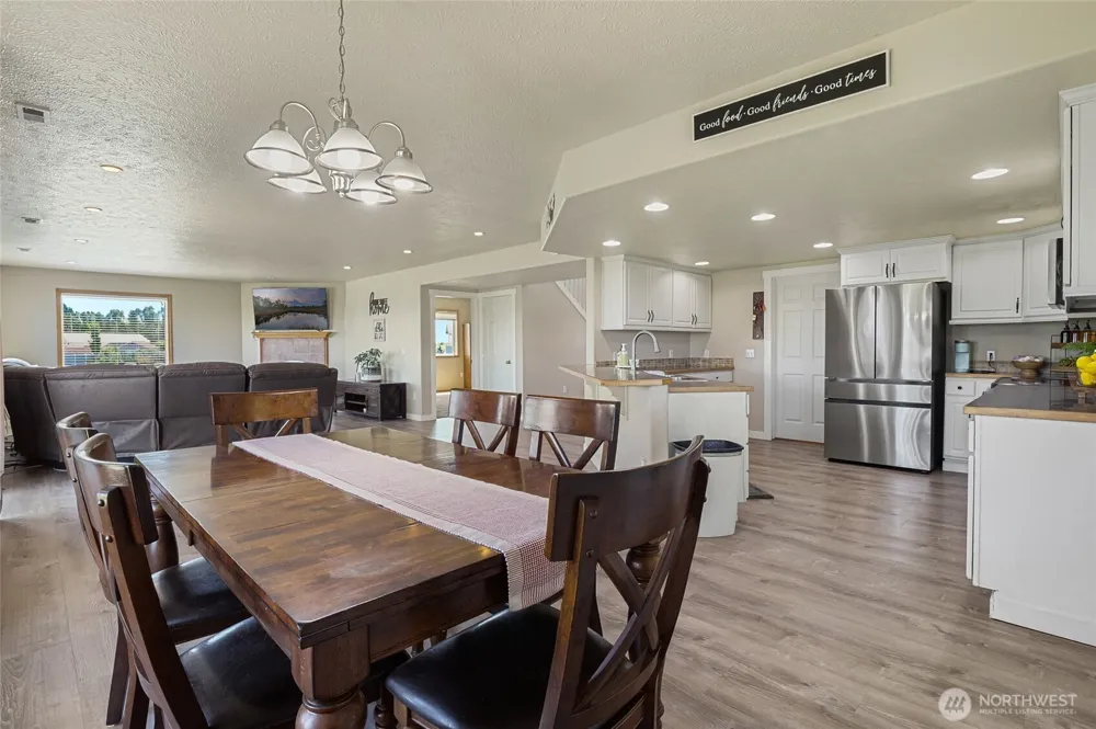 5621 Road J.4 NE Moses Lake, WA 98837