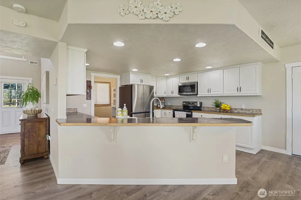 5621 Road J.4 NE Moses Lake, WA 98837