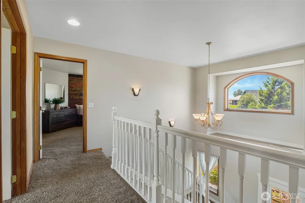 5621 Road J.4 NE Moses Lake, WA 98837