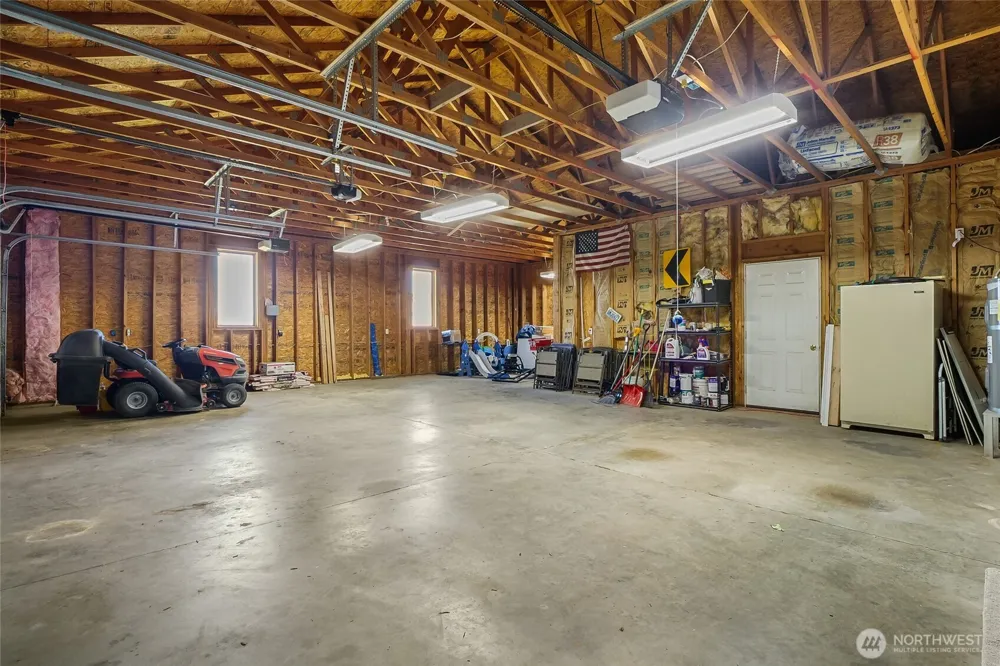 5621 Road J.4 NE Moses Lake, WA 98837