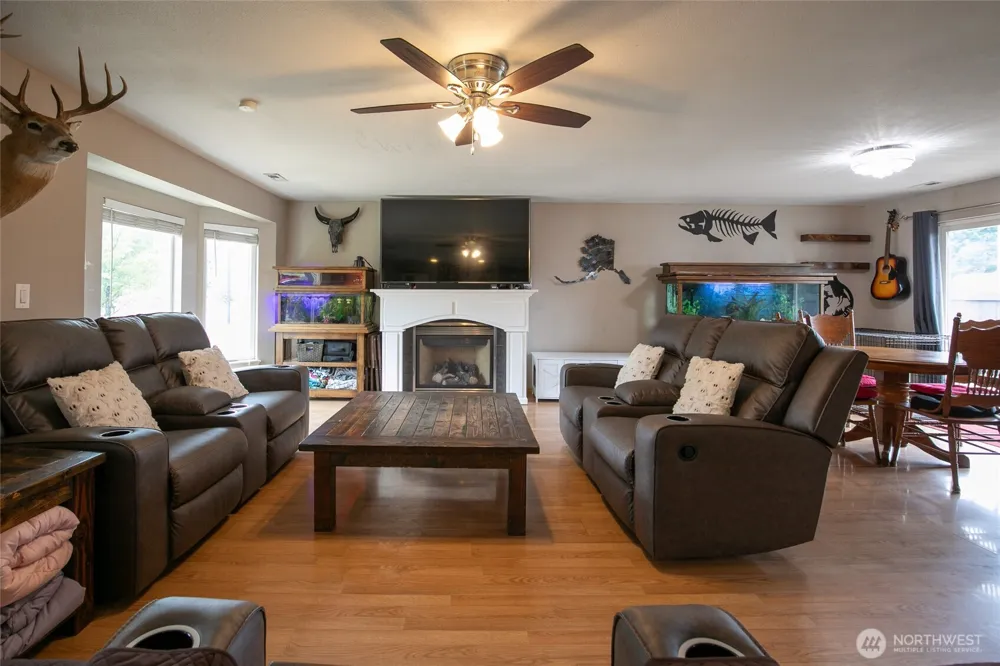815 E Simpson Avenue Montesano, WA 98563