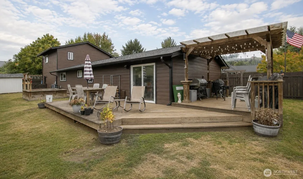 815 E Simpson Avenue Montesano, WA 98563