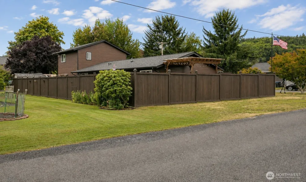 815 E Simpson Avenue Montesano, WA 98563