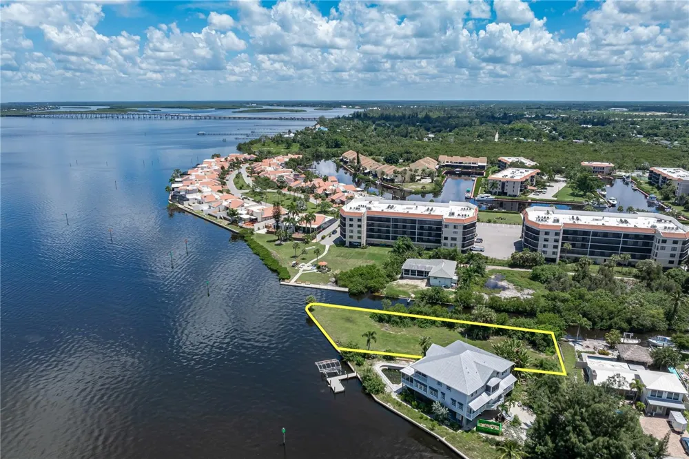 302 KLISPIE DRIVE Punta Gorda, FL 33950