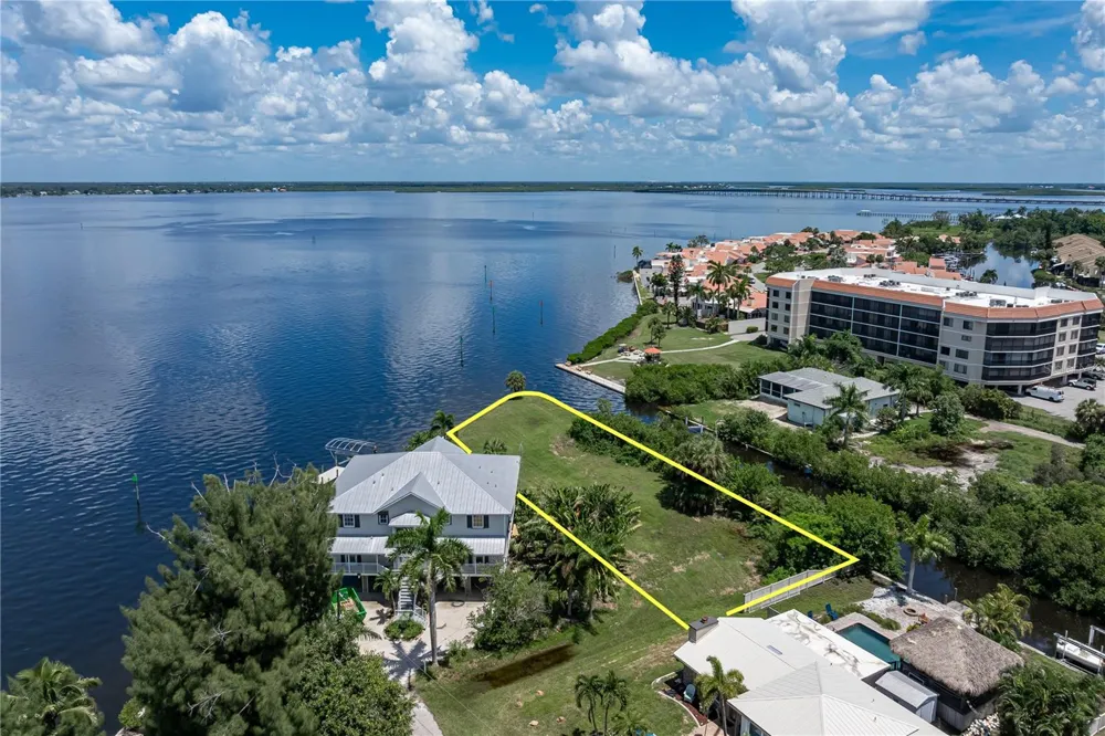 302 KLISPIE DRIVE Punta Gorda, FL 33950