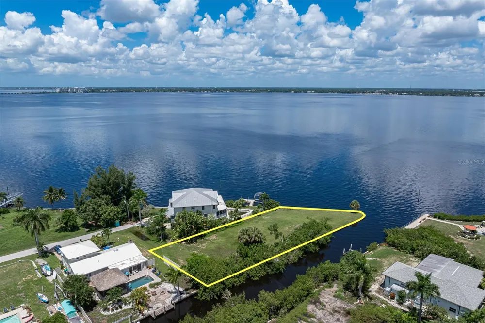 302 KLISPIE DRIVE Punta Gorda, FL 33950