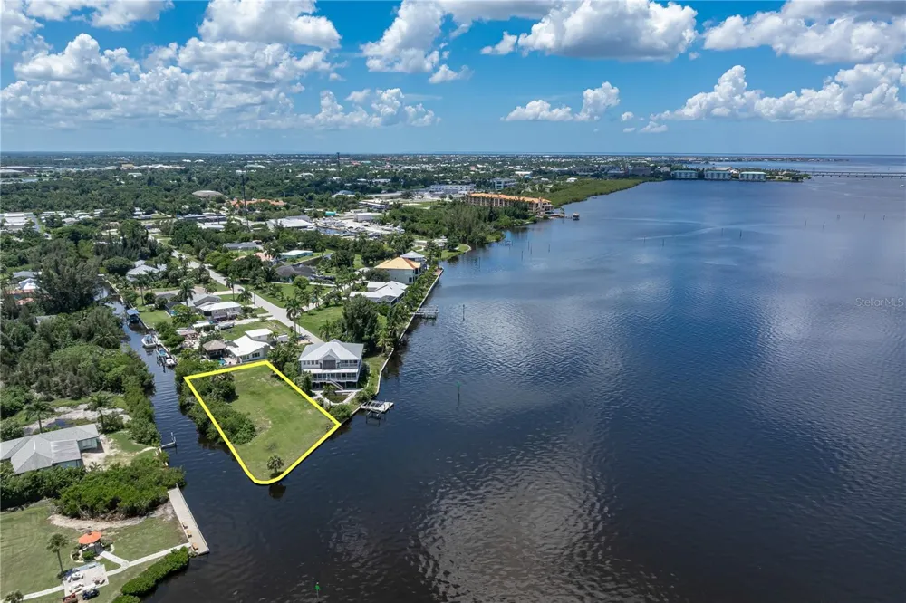 302 KLISPIE DRIVE Punta Gorda, FL 33950
