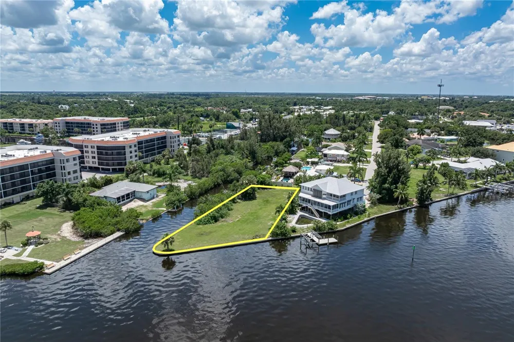 302 KLISPIE DRIVE Punta Gorda, FL 33950