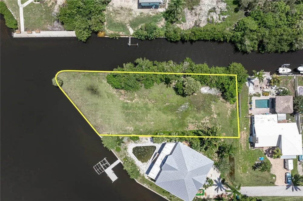 302 KLISPIE DRIVE Punta Gorda, FL 33950
