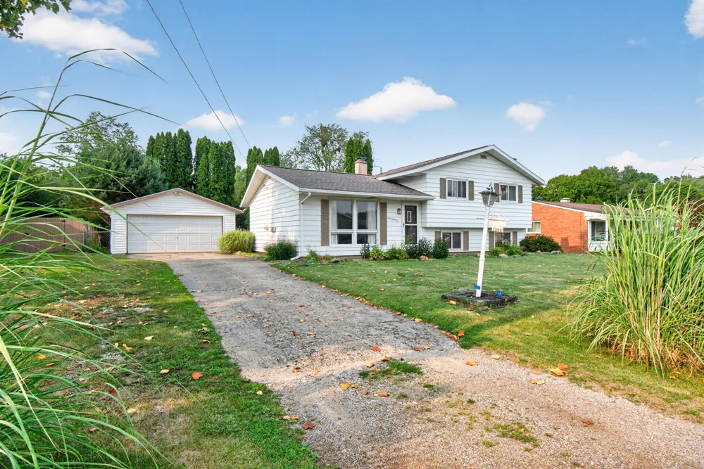 1286 W Southfield Drive Summit Township, MI 49203