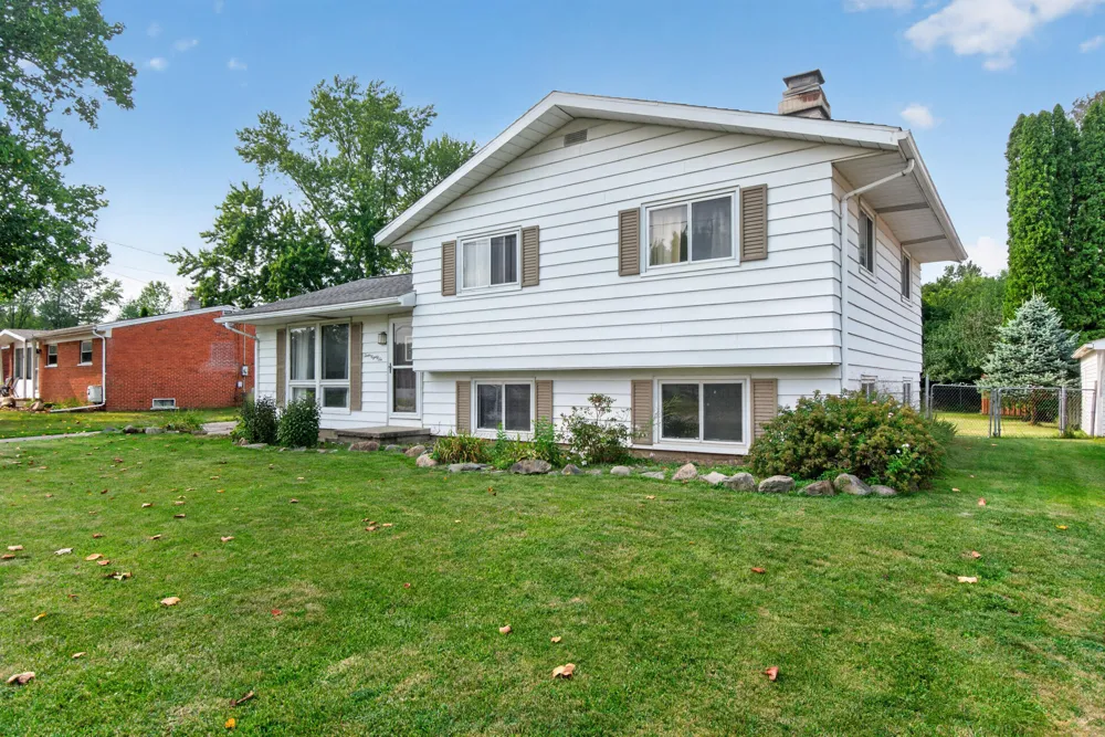 1286 W Southfield Drive Summit Township, MI 49203