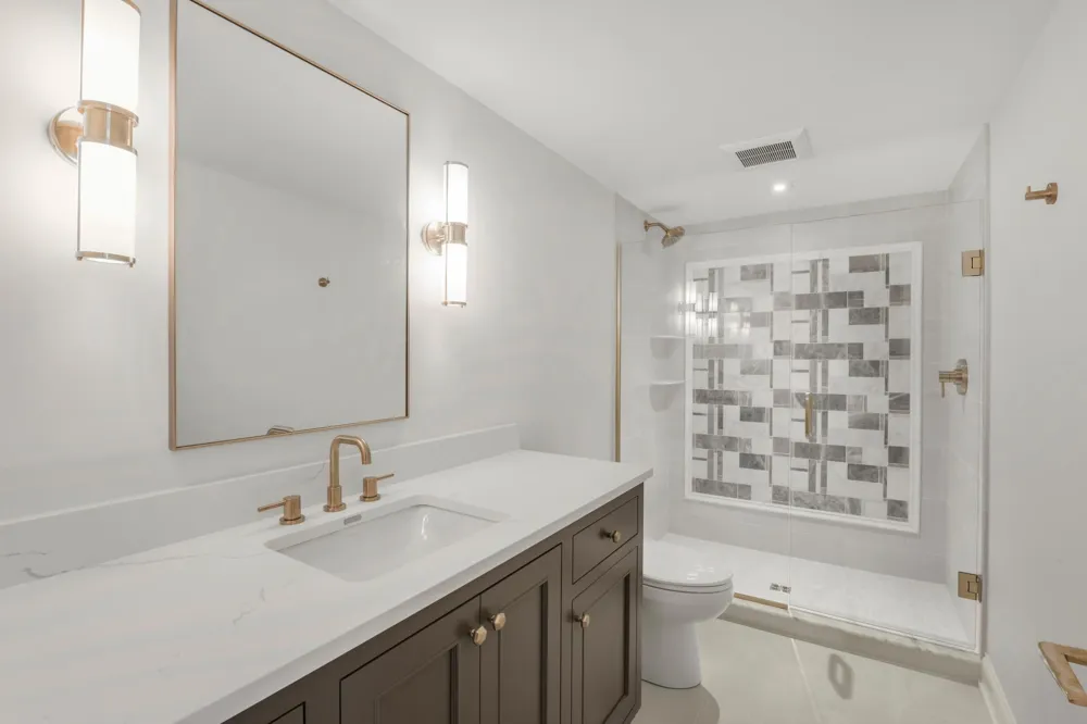 20590 Linden Road Deephaven, MN 55331