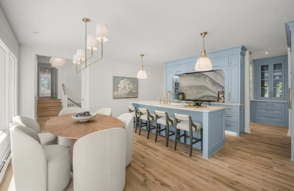 20590 Linden Road Deephaven, MN 55331
