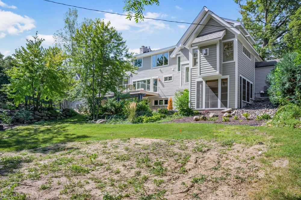 20590 Linden Road Deephaven, MN 55331