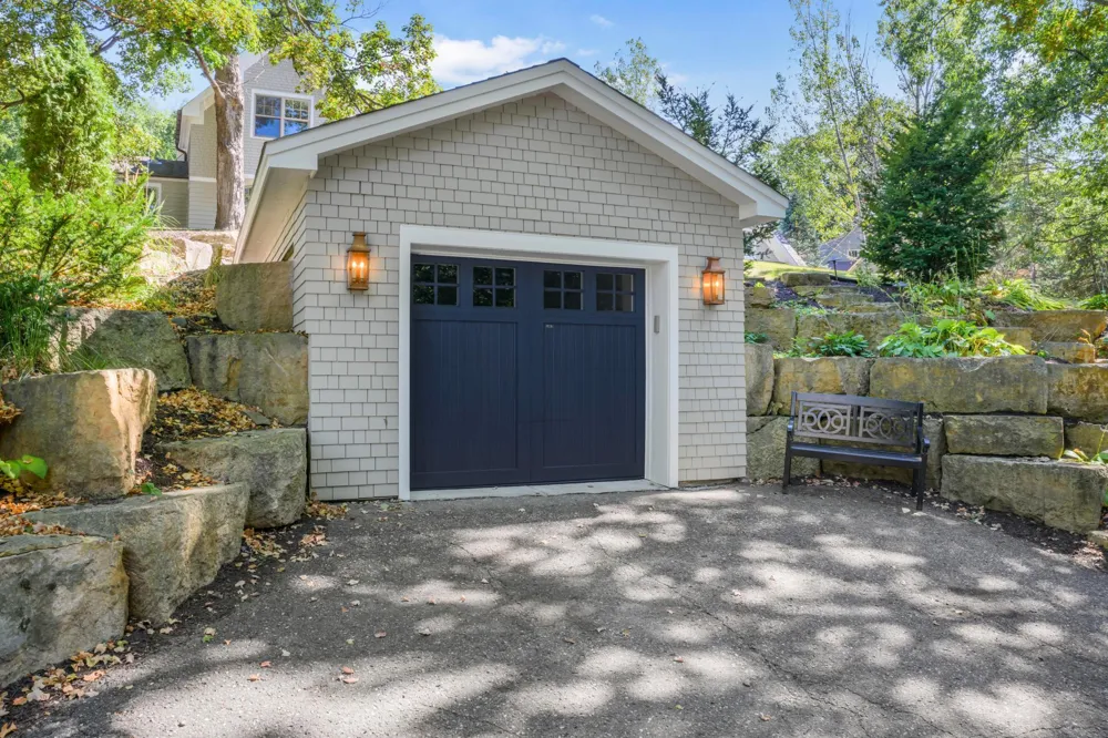 20590 Linden Road Deephaven, MN 55331