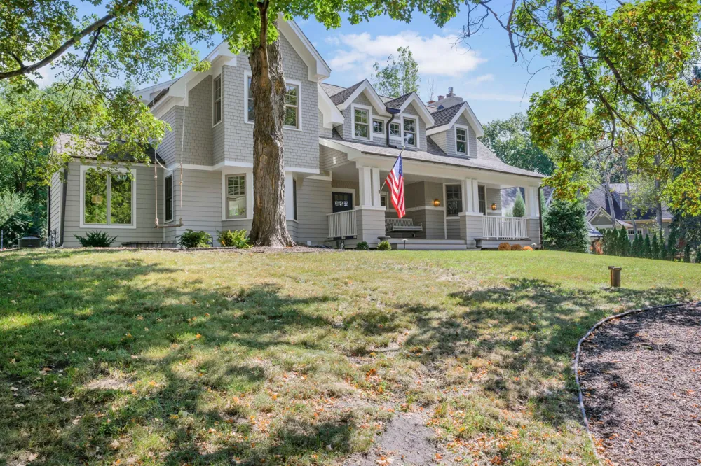 20590 Linden Road Deephaven, MN 55331