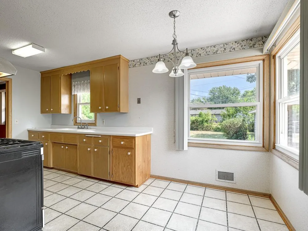 6371 Madison Street NE Fridley, MN 55432