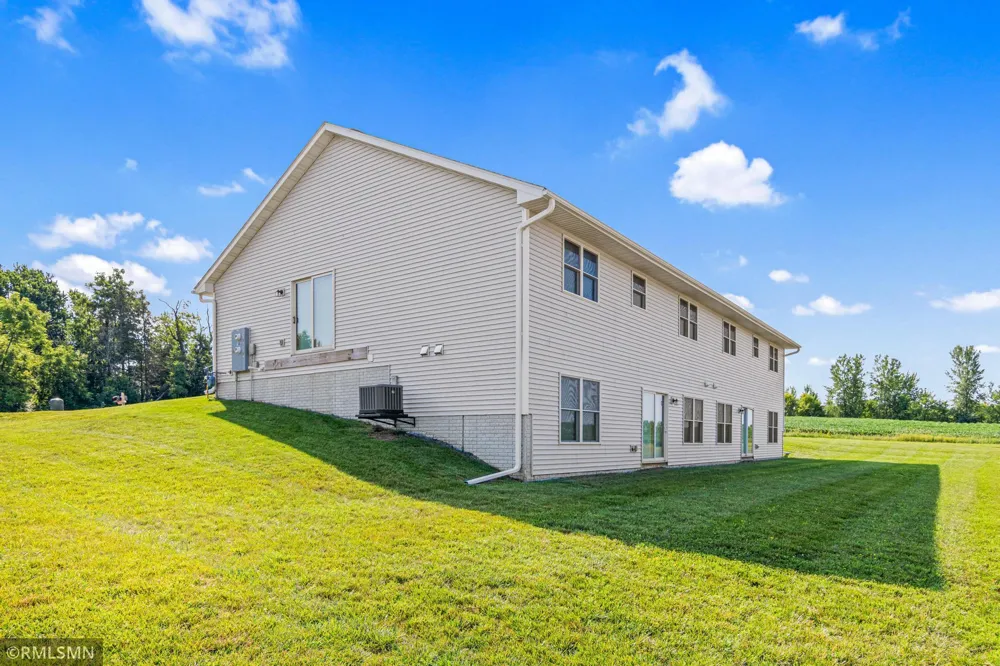680 Heritage Lane Hammond, WI 54015