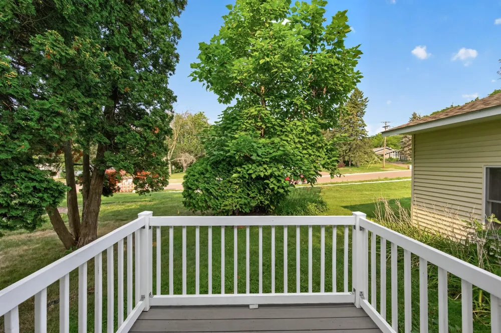 6262 7th Street Oakdale, MN 55128
