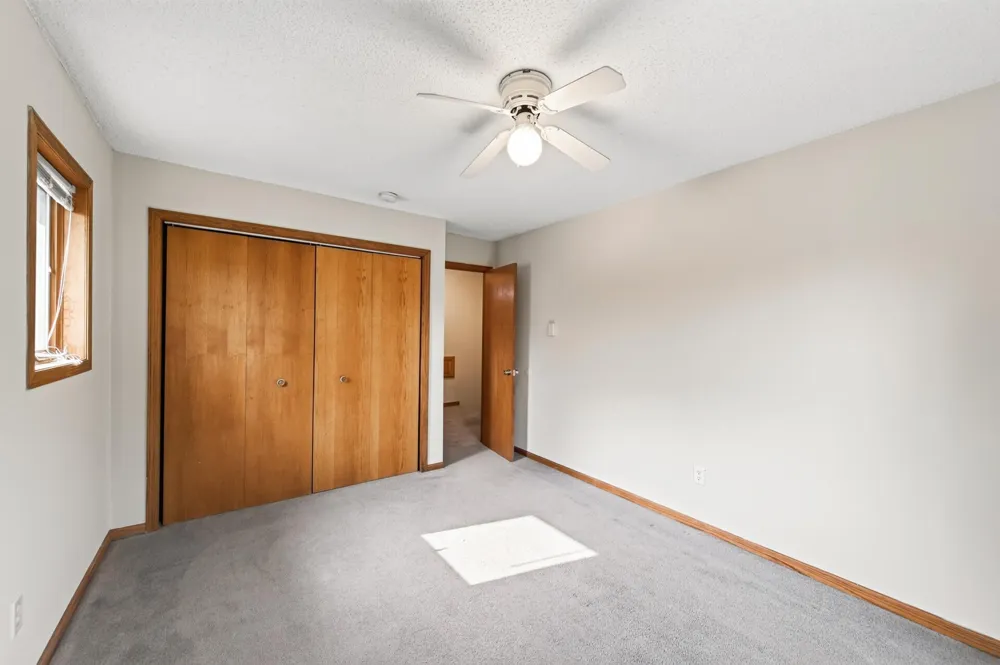 6262 7th Street Oakdale, MN 55128