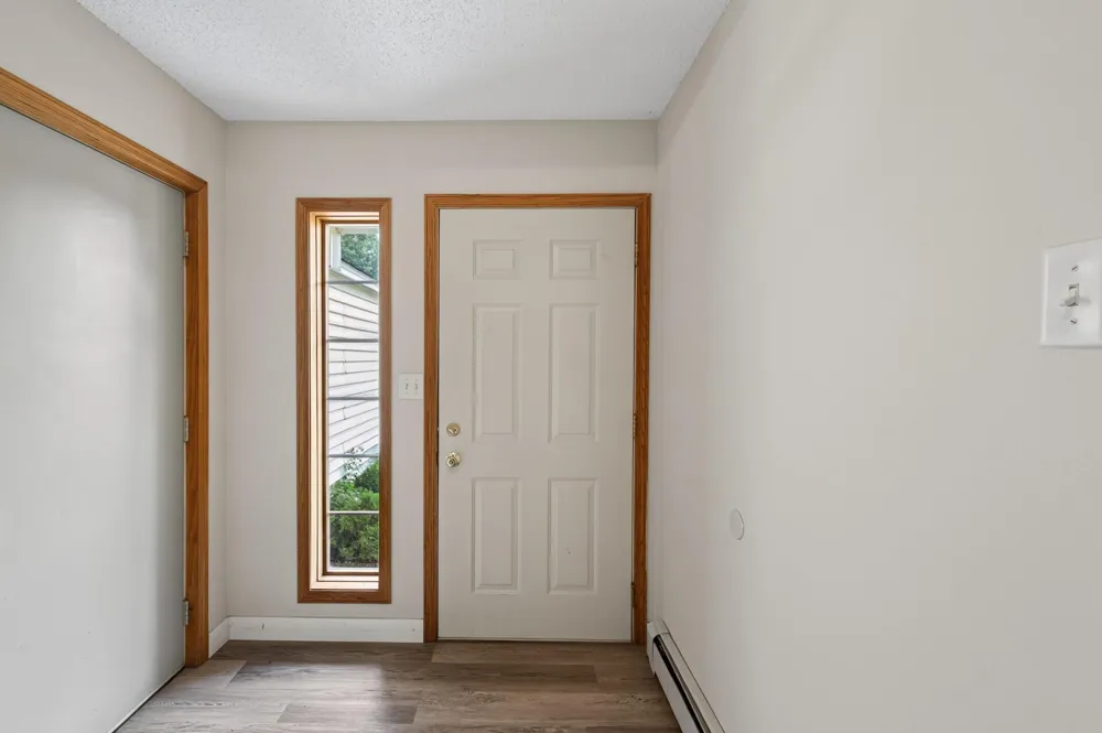 6262 7th Street Oakdale, MN 55128