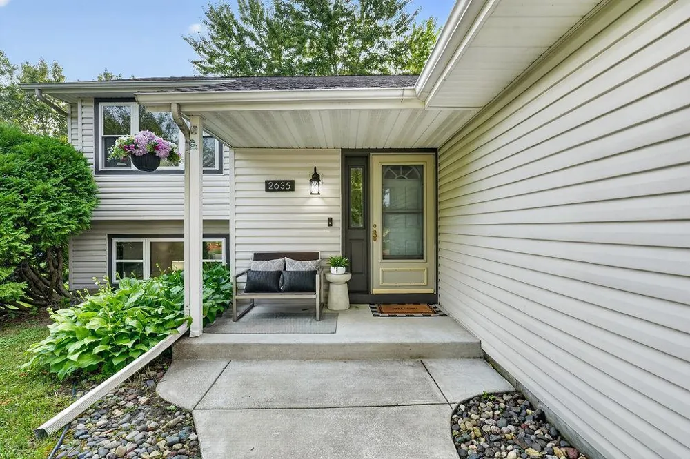 2635 Hydram Avenue Oakdale, MN 55128