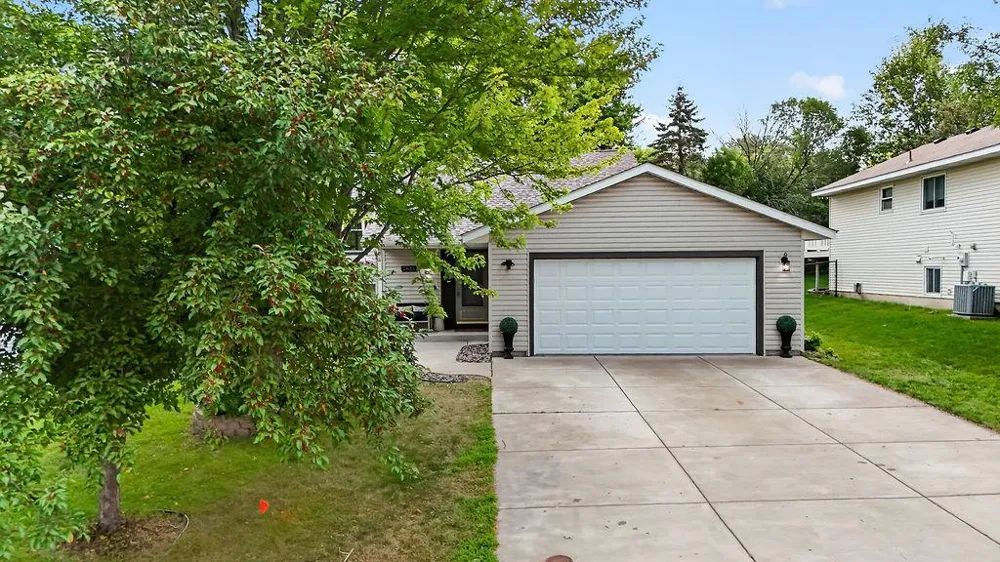 2635 Hydram Avenue Oakdale, MN 55128