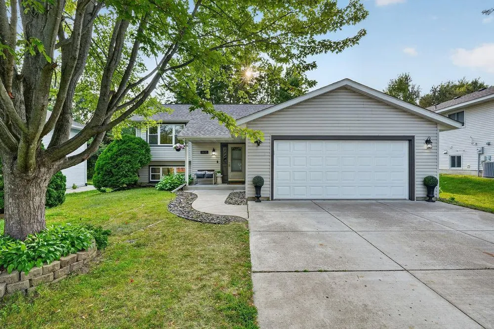 2635 Hydram Avenue Oakdale, MN 55128