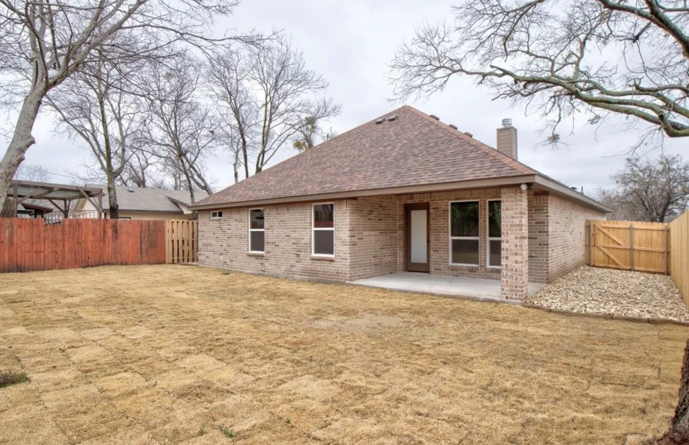 125 Las Vegas Trail White Settlement, TX 76108