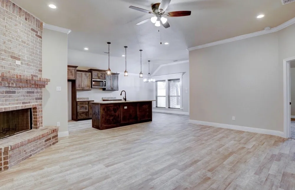 125 Las Vegas Trail White Settlement, TX 76108