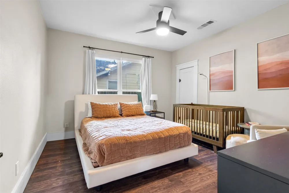 406 S Montreal Avenue Dallas, TX 75208