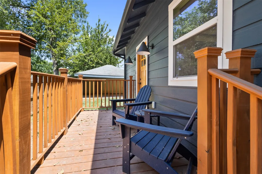 406 S Montreal Avenue Dallas, TX 75208