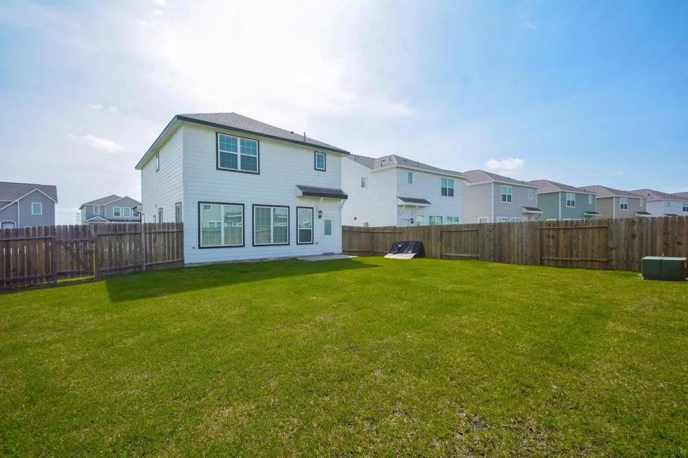 19310 Sparrow Trail Rosharon, TX 77583