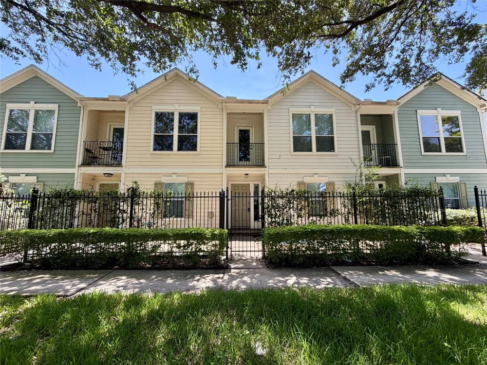 1828 Wheeler Street Houston, TX 77004