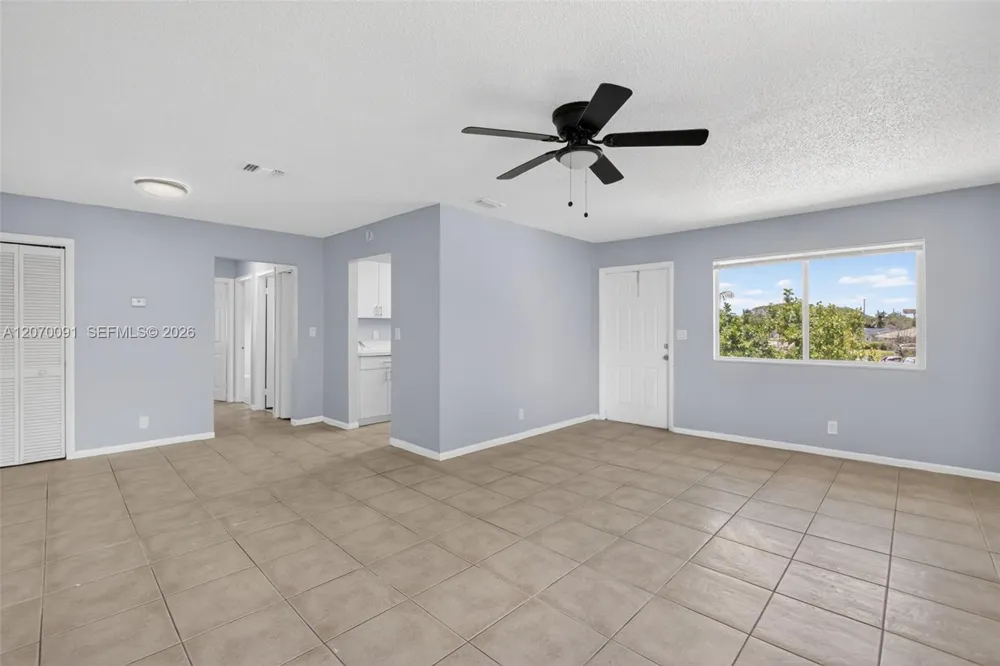 2201 Catherine Dr #3 Delray Beach, FL 33445