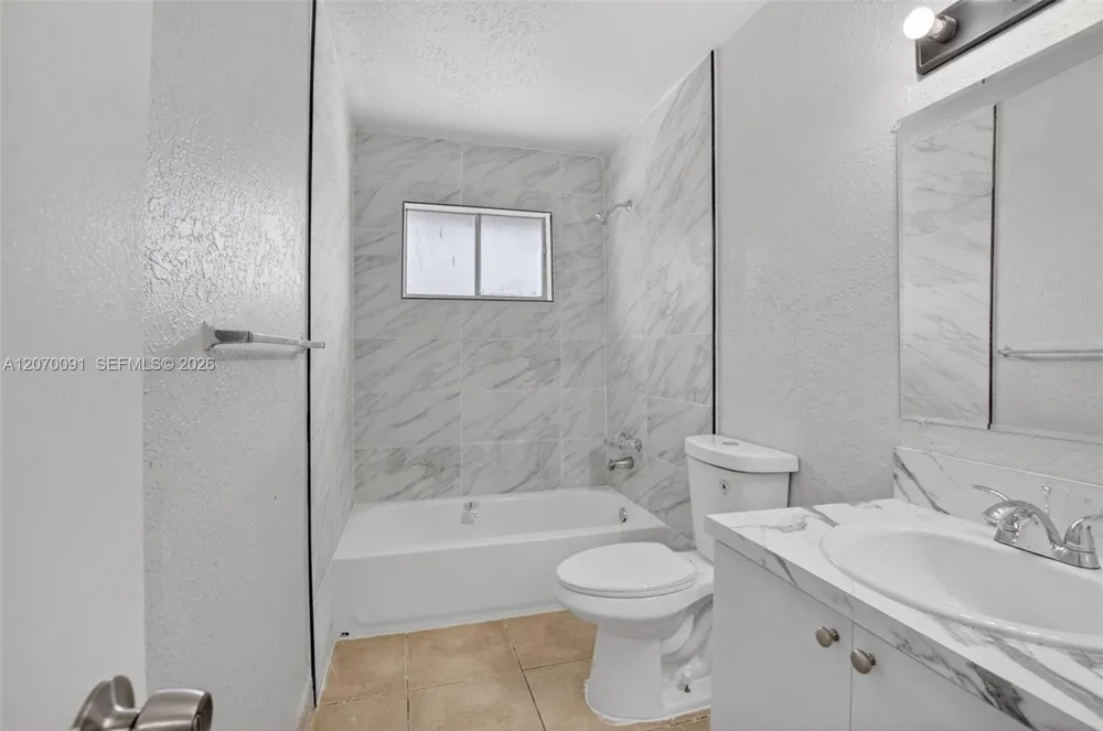 2201 Catherine Dr #3 Delray Beach, FL 33445