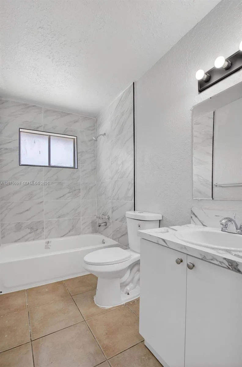 2201 Catherine Dr #3 Delray Beach, FL 33445