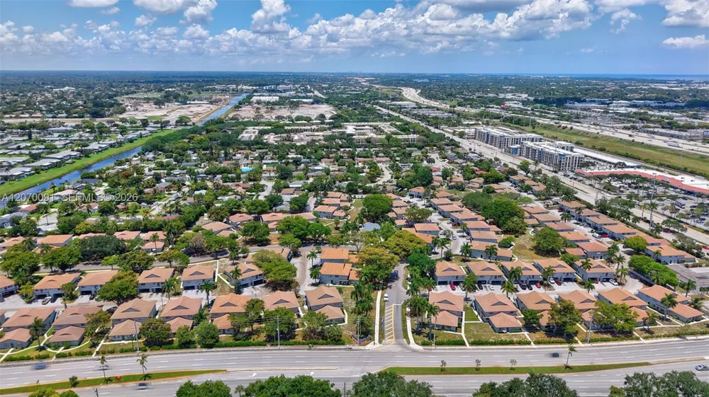 2201 Catherine Dr #3 Delray Beach, FL 33445