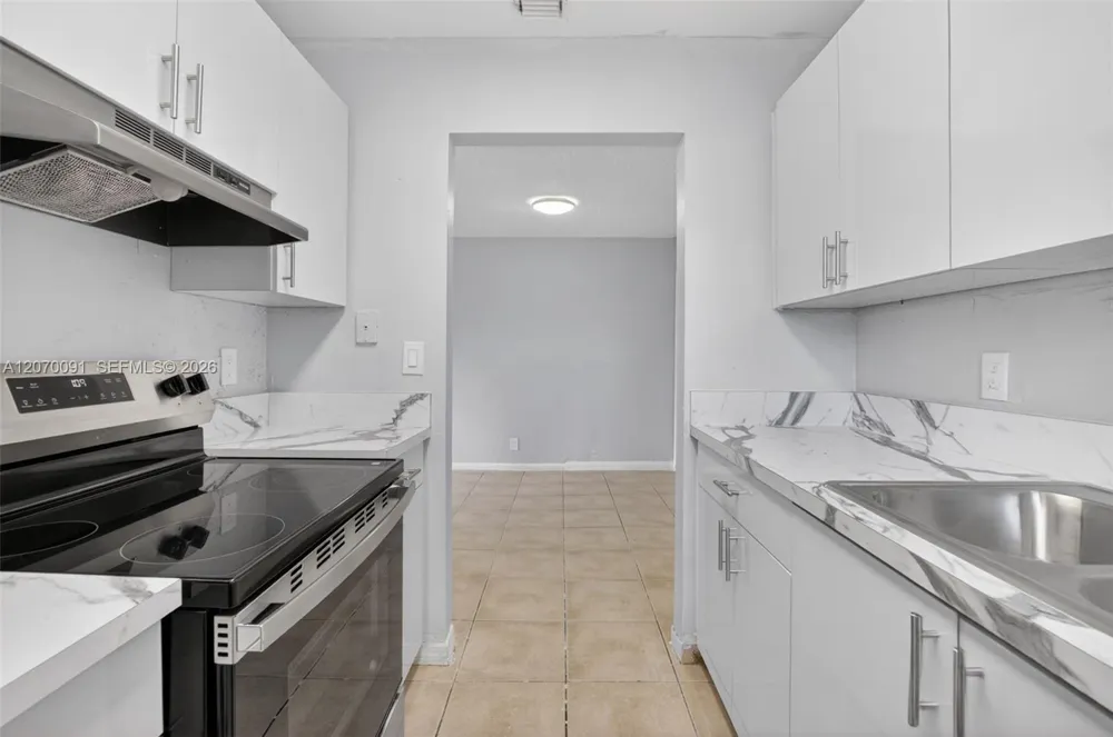 2201 Catherine Dr #3 Delray Beach, FL 33445