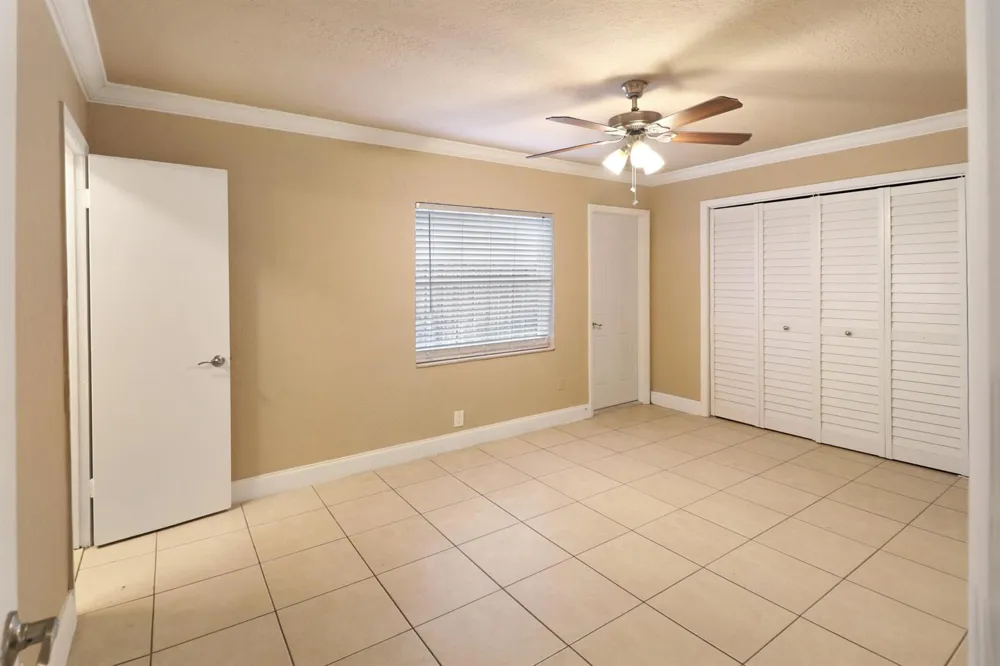 5249 NE 4TH TERRACE Oakland Park, FL 33334