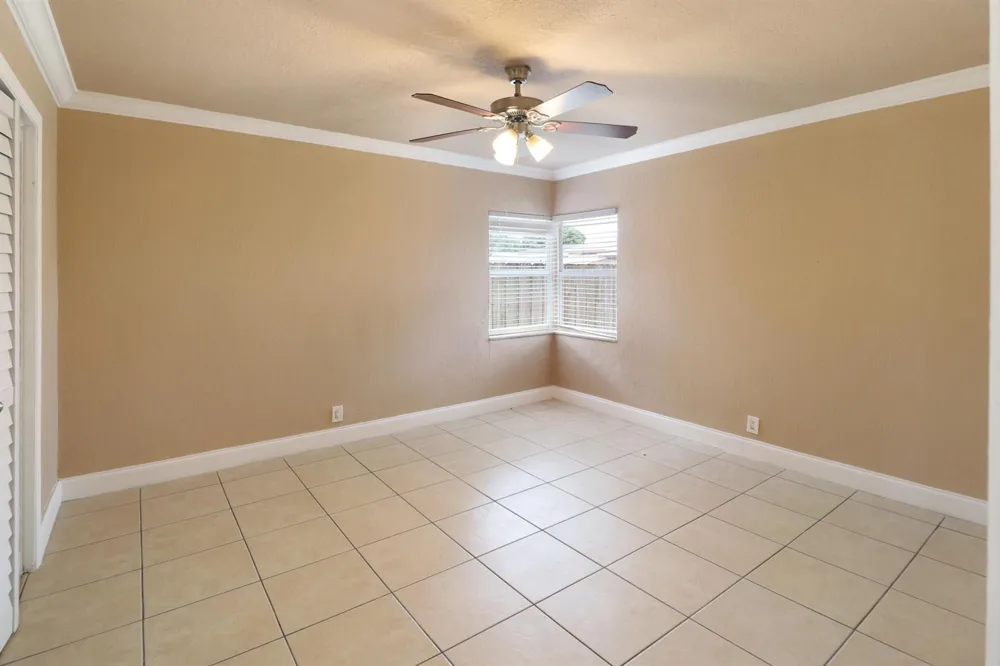 5249 NE 4TH TERRACE Oakland Park, FL 33334