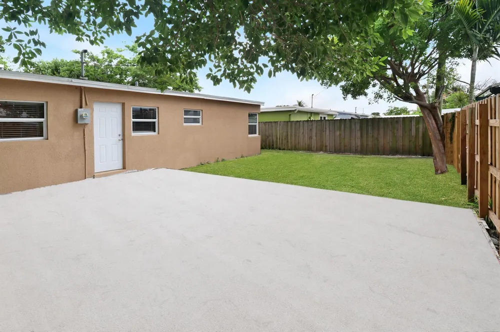 5249 NE 4TH TERRACE Oakland Park, FL 33334