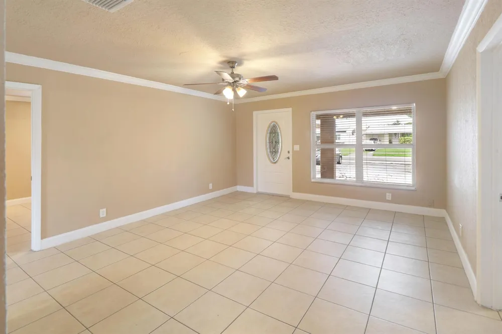 5249 NE 4TH TERRACE Oakland Park, FL 33334